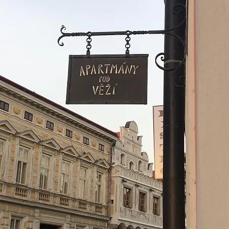 Apartament Pod Vezi *